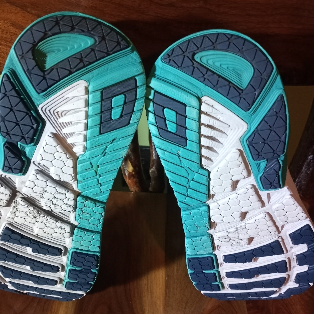 Ahari 2 MensHoka One One Shoes - Picture 2 of 10